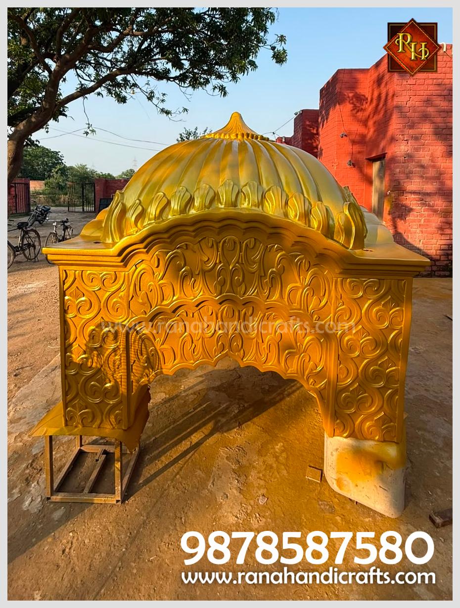 Close-up of the ornate floral carvings on the Palki Sahib dome / gumbad side view