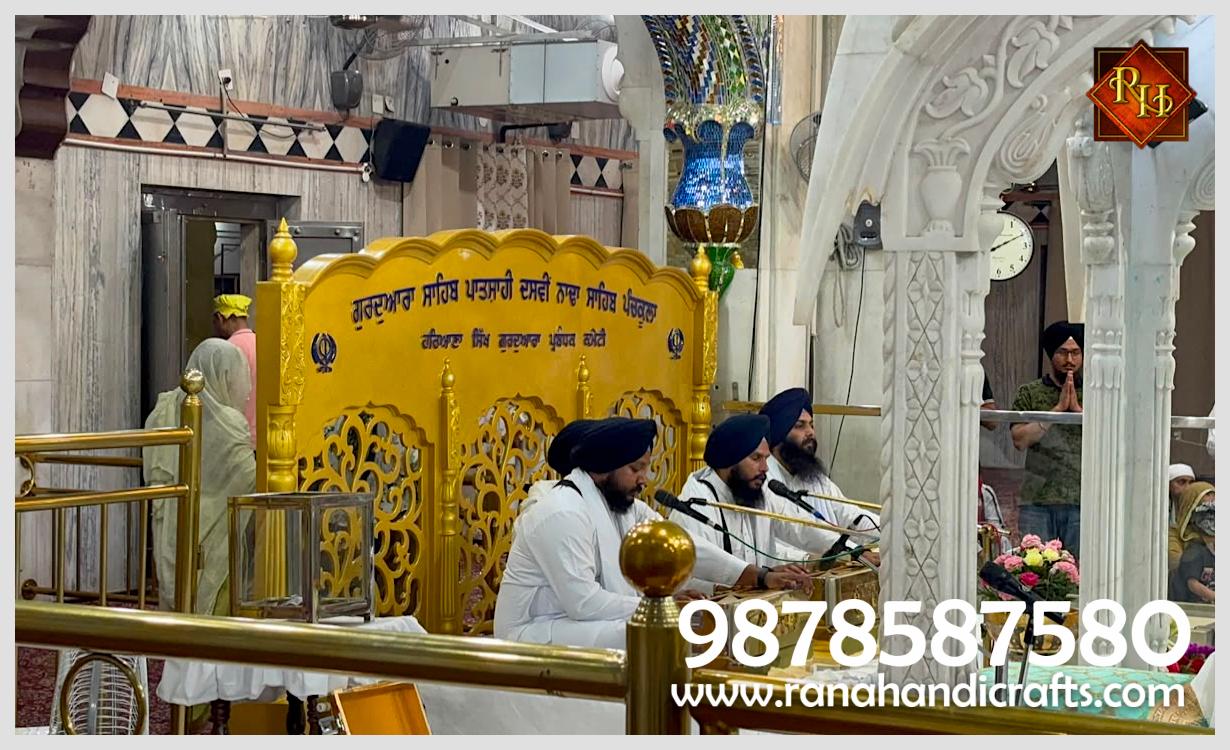 Ragi Jatha performing Kirtan in front of a custom golden Silicon Fiber stage screen at Nada Sahib Gurdwara, Panchkula by Rana Handicrafts International