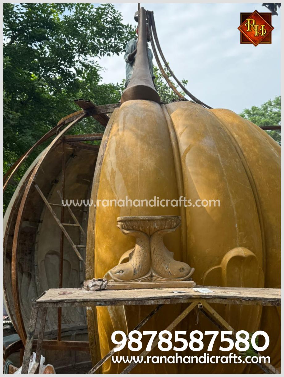 Work in progress on the 14ft diameter dome for the Sikh Library at Patna Sahib, Bihar, showing craftsmanship by Rana Handicrafts International.